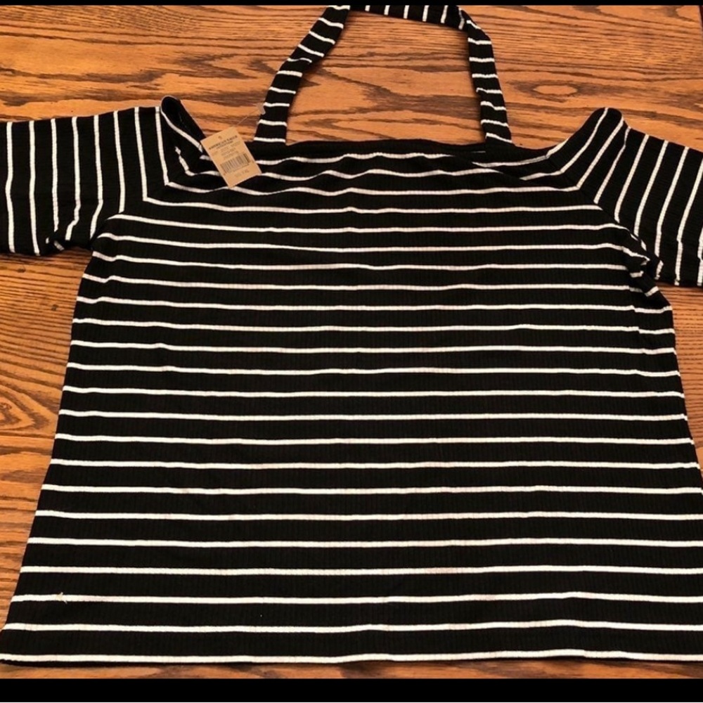 Classic Black and White Striped Short Sleeve Top